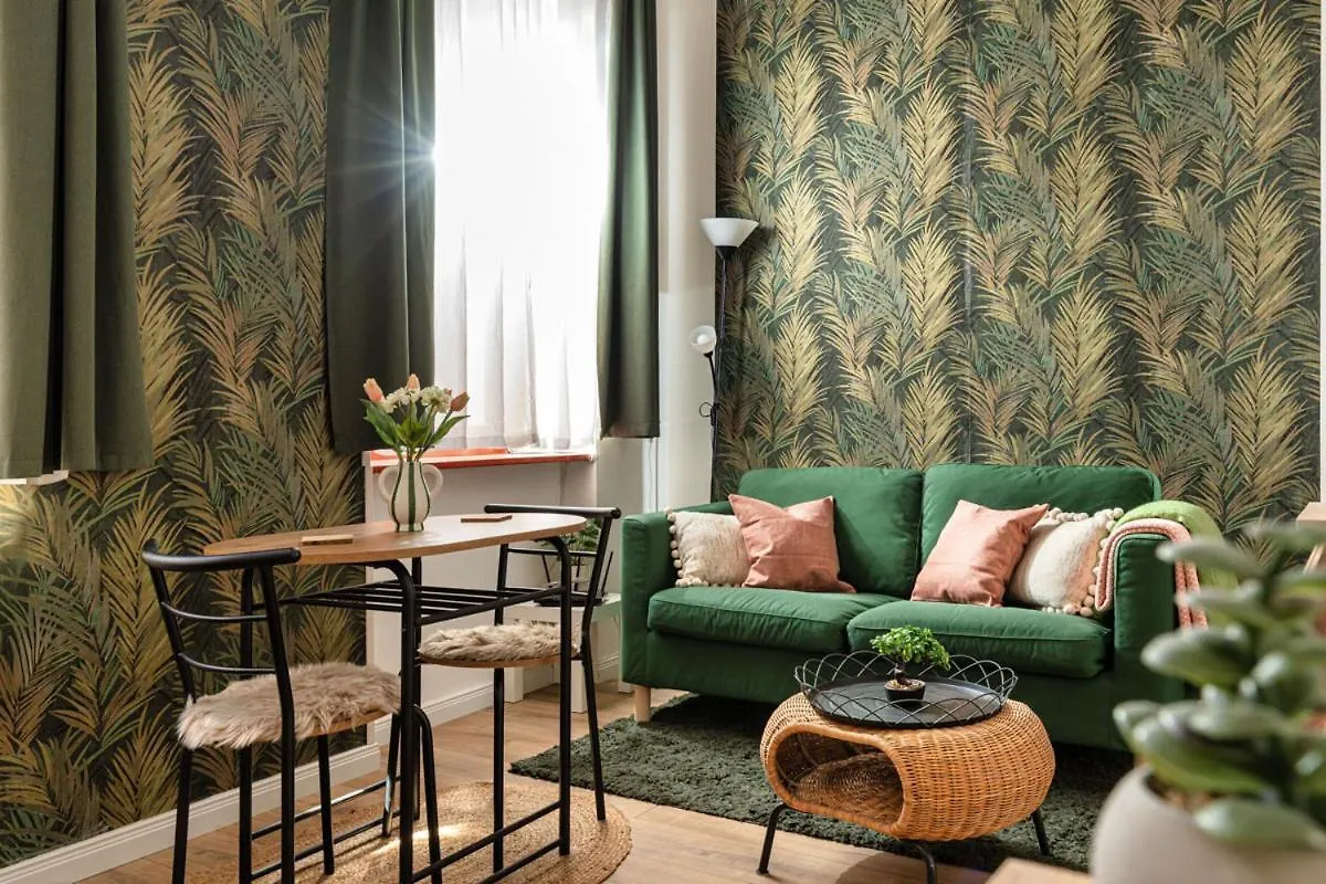Green Palm Apartment Near By Heroes Square With Free Parking Hungary