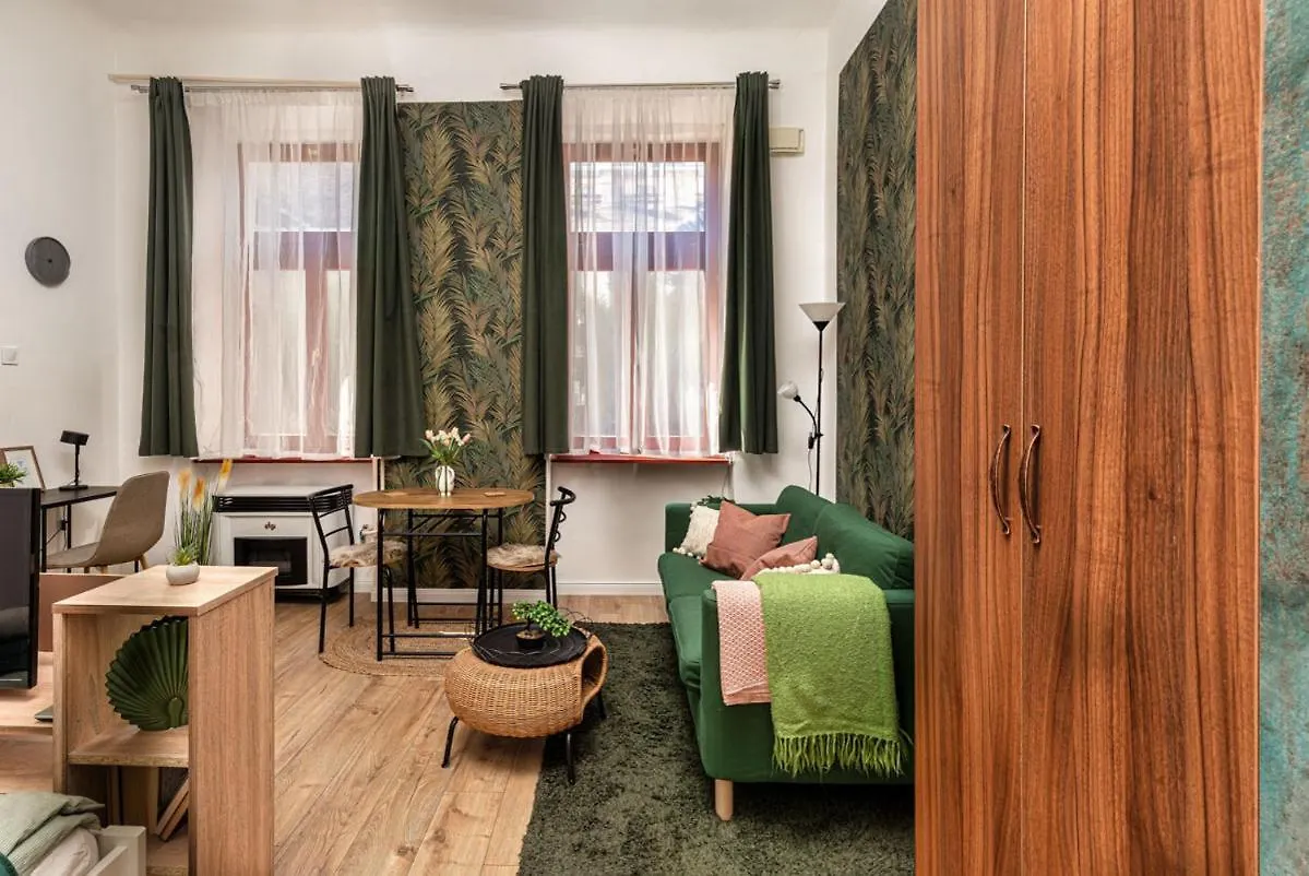 Green Palm Apartment Near By Heroes Square With Free Parking  Budapest