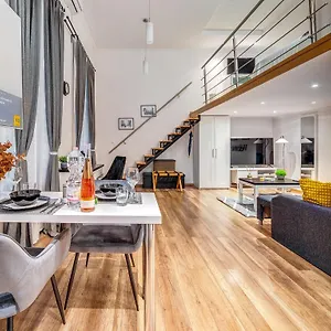 Apartment Sweet Dreams At Oktogon Downtown, Budapest